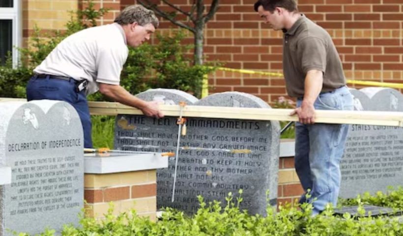 New Rules Now! Louisiana Passes Law for Mandatory Ten Commandments Display in Schools