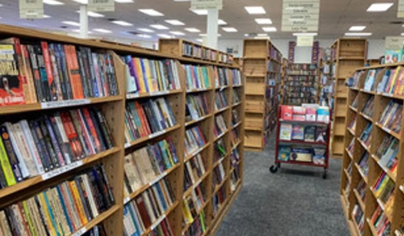 Cincinnati Bookstore Hosts Final 'Blowout' Sale Prior to Closing