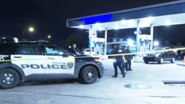 SE Houston Gas Station Shooting Homicide Detectives Respond to Fatal Incident, HPD Confirms