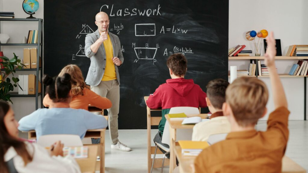 New Law Grants Higher Social Security Payments for Teachers and Firefighters