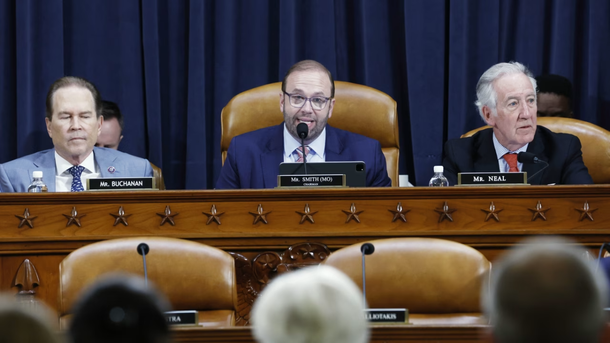 GOP Unveils Tax Cut Bill Aimed at Families and Small Businesses