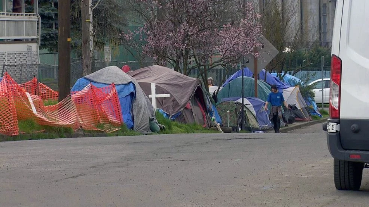 Vancouver Struggles to Fund Homeless Camp Removals Amid Fiscal Shortfall