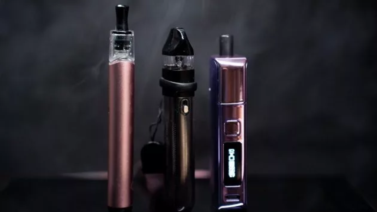 U.S. Customs and FDA Seize 1.4 Million Illegal E-Cigarettes from Overseas