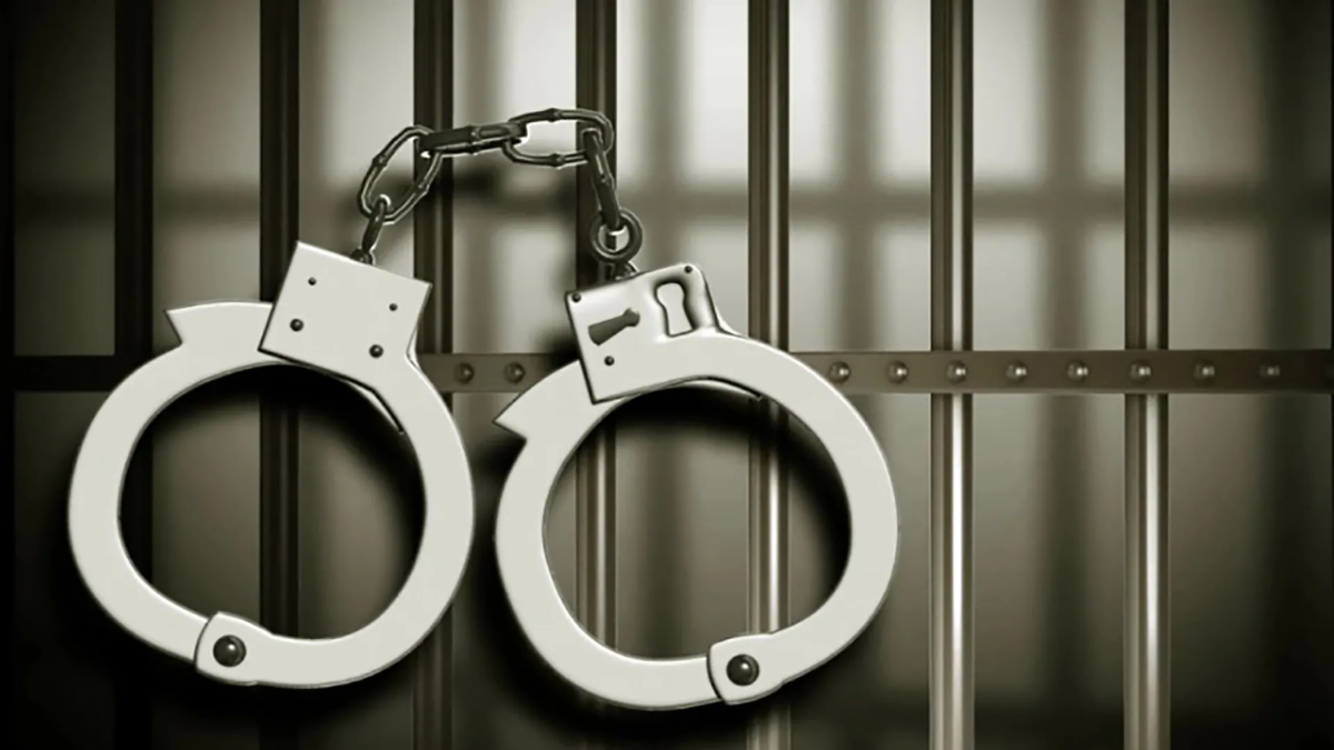 Driver Arrested on DUI Charges After Crash Leaves One Trapped