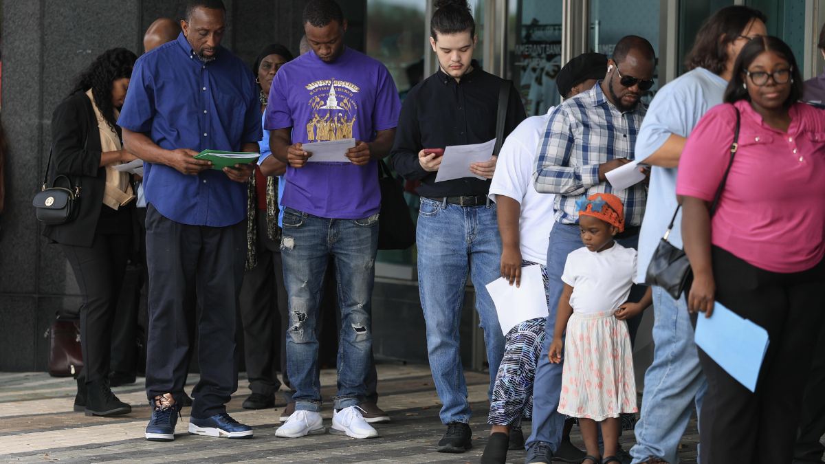 U.S. Unemployment Filings Rise to 241,000 in Unexpected Labor Market Shift